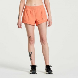 Coral Women's Saucony Outpace 3" Shorts | MALAYSIA-DXRW