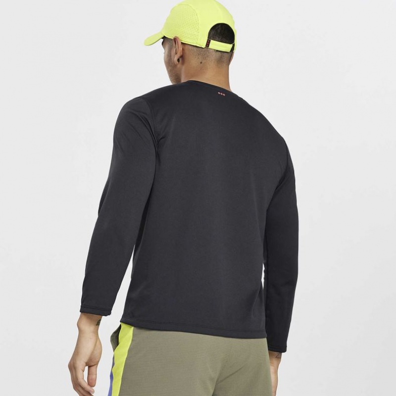 Black Men's Saucony Stopwatch Long Sleeve T-Shirt | MALAYSIA-LFTX